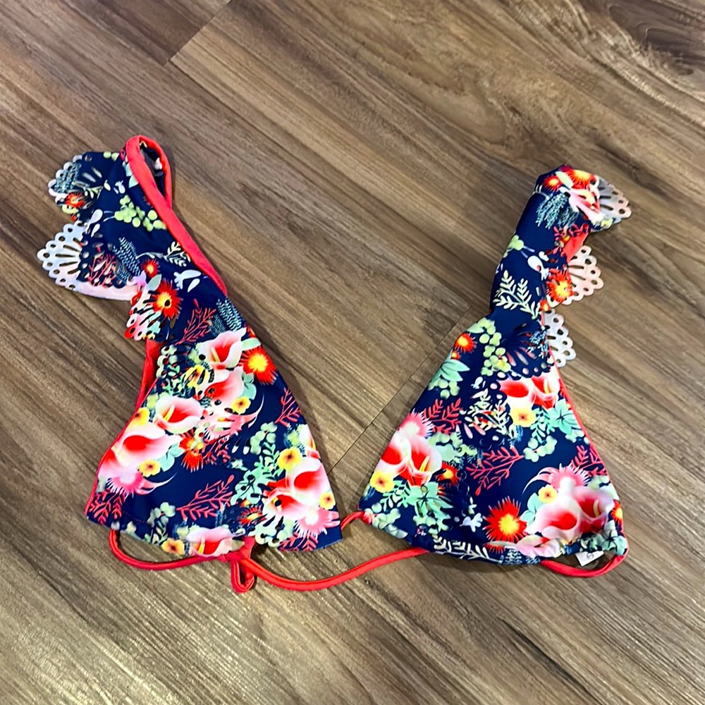 Floral bikini top